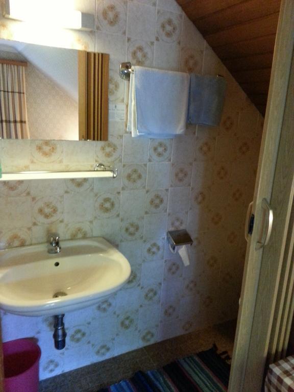 Haus Ellmaustein Bed and Breakfast Fuschl am See Rum bild