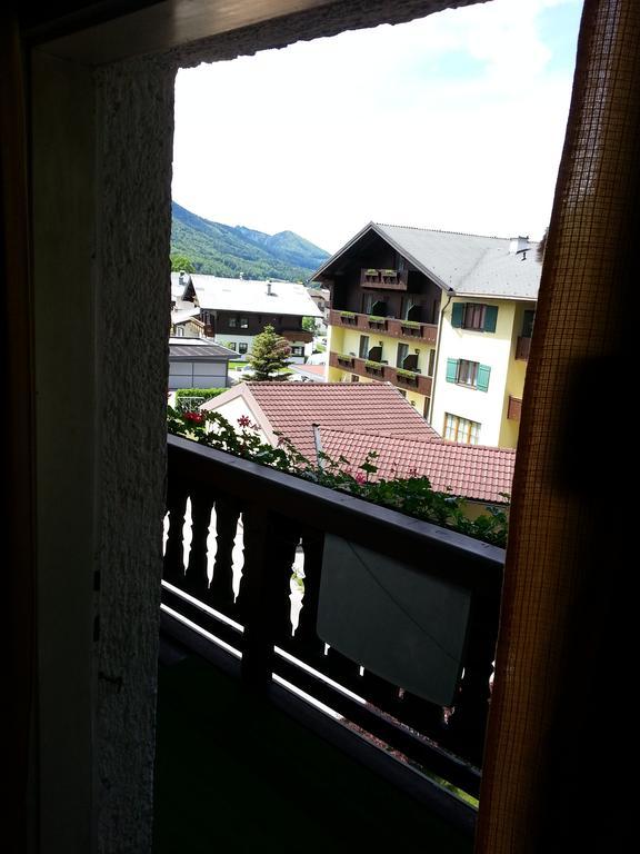 Haus Ellmaustein Bed and Breakfast Fuschl am See Rum bild